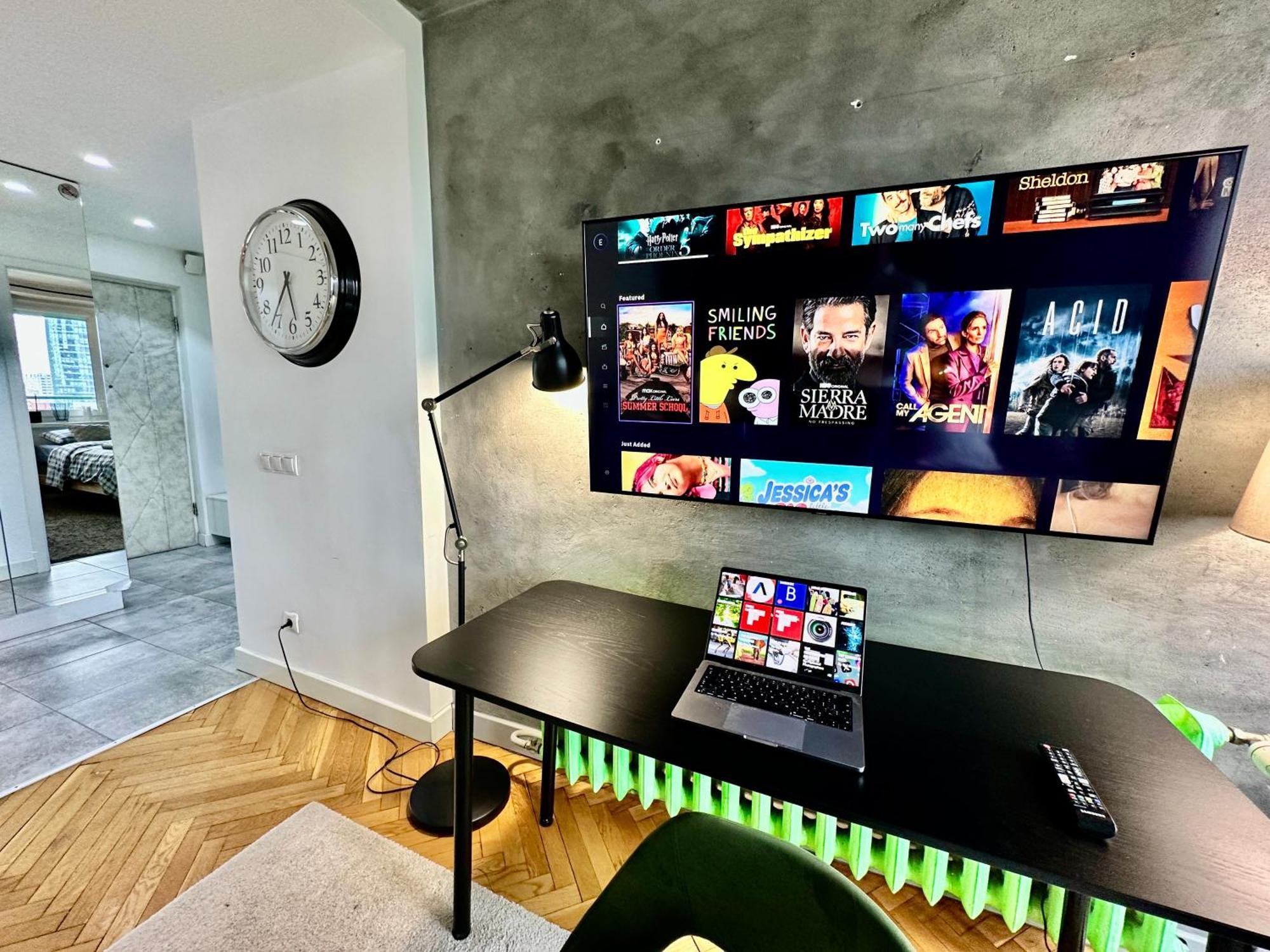 ורשה Palace 2 Wifi 600 Mbs 55'Tv Netflix Hbo 2Xmetro Appletv מראה חיצוני תמונה