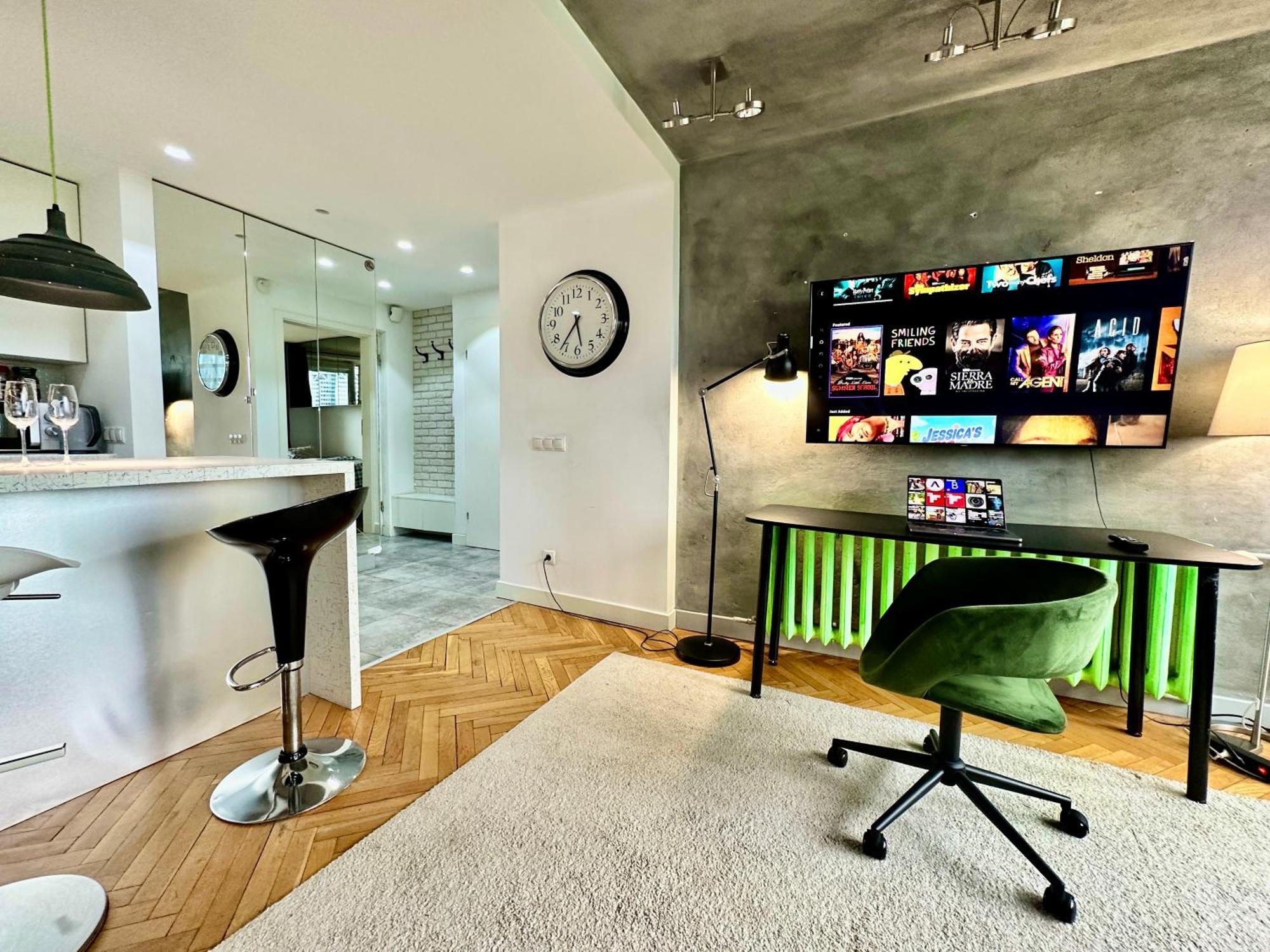 ורשה Palace 2 Wifi 600 Mbs 55'Tv Netflix Hbo 2Xmetro Appletv מראה חיצוני תמונה