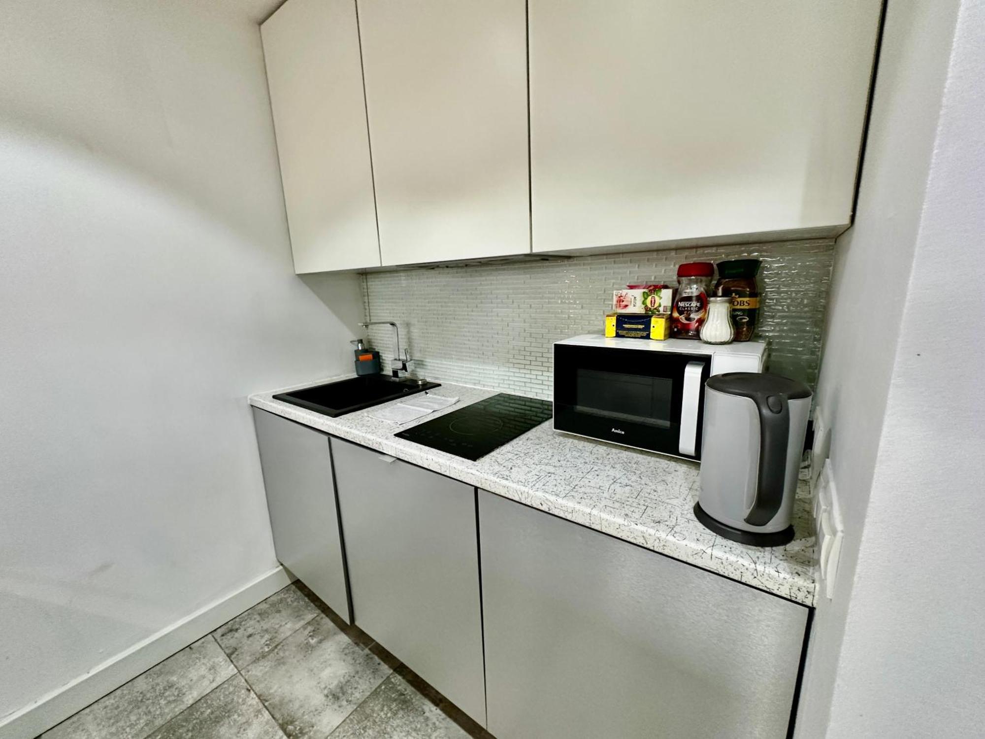 ורשה Palace 2 Wifi 600 Mbs 55'Tv Netflix Hbo 2Xmetro Appletv מראה חיצוני תמונה